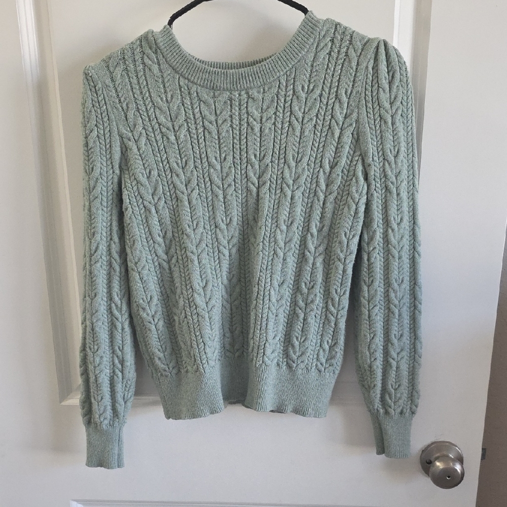 Cyrus Women's Cable Knit Sweater - Light Green